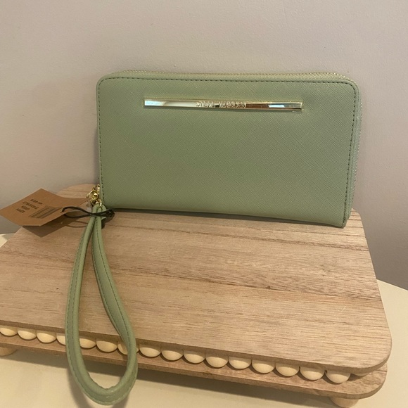 Steve Madden Mint Green Large Wallet - Picture 2 of 5